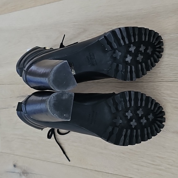 Stuart Weitzman Kingsley Leather Boots - Picture 6 of 7
